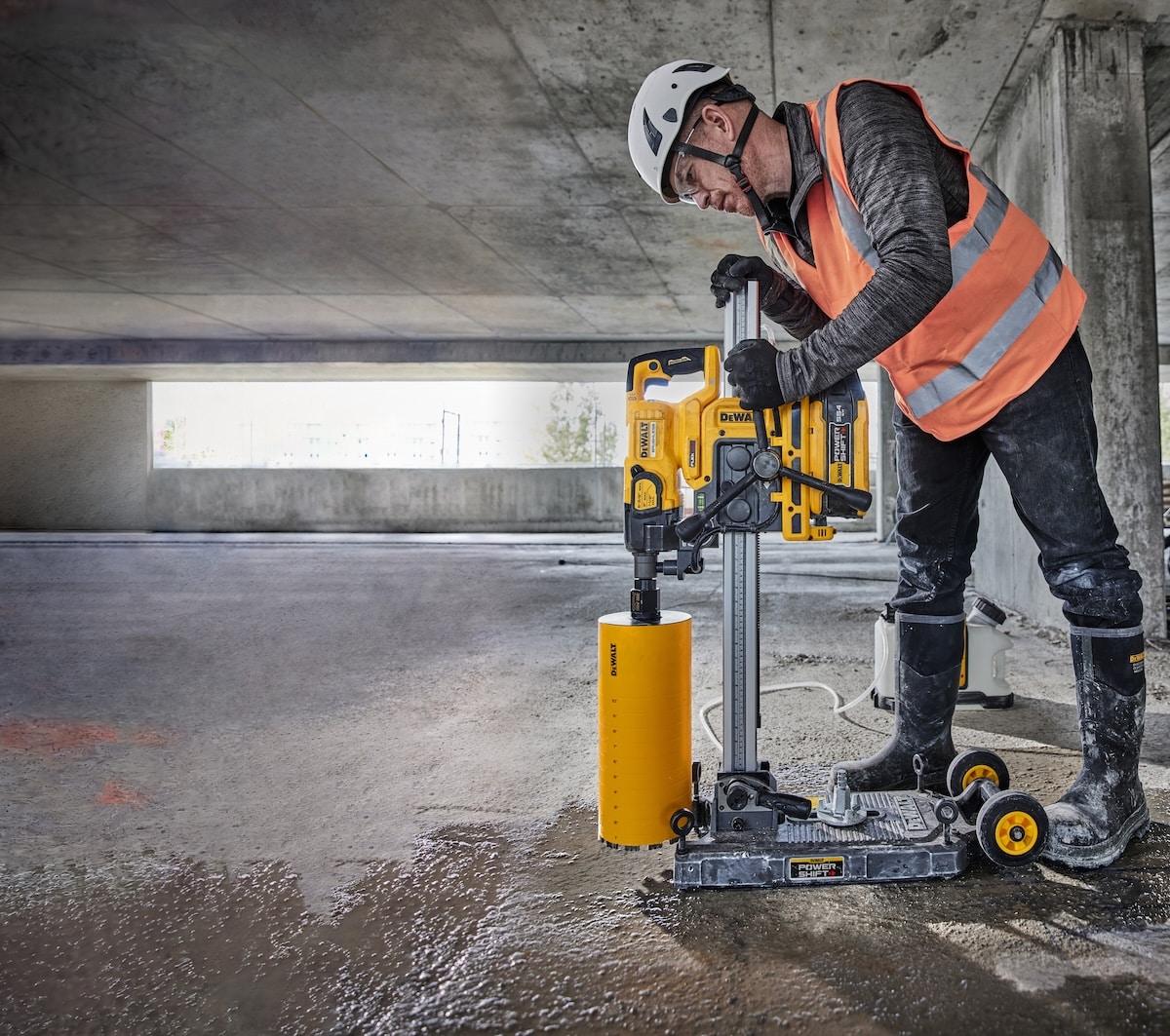 DEWALT POWERSHIFT
