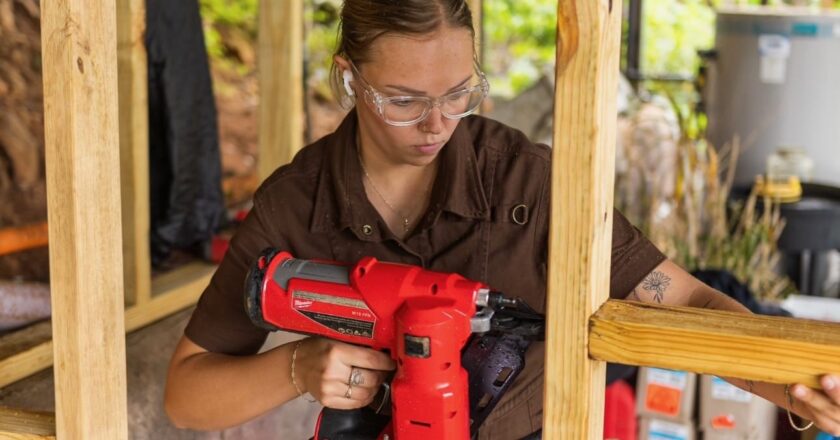 Sydney Builder Chick