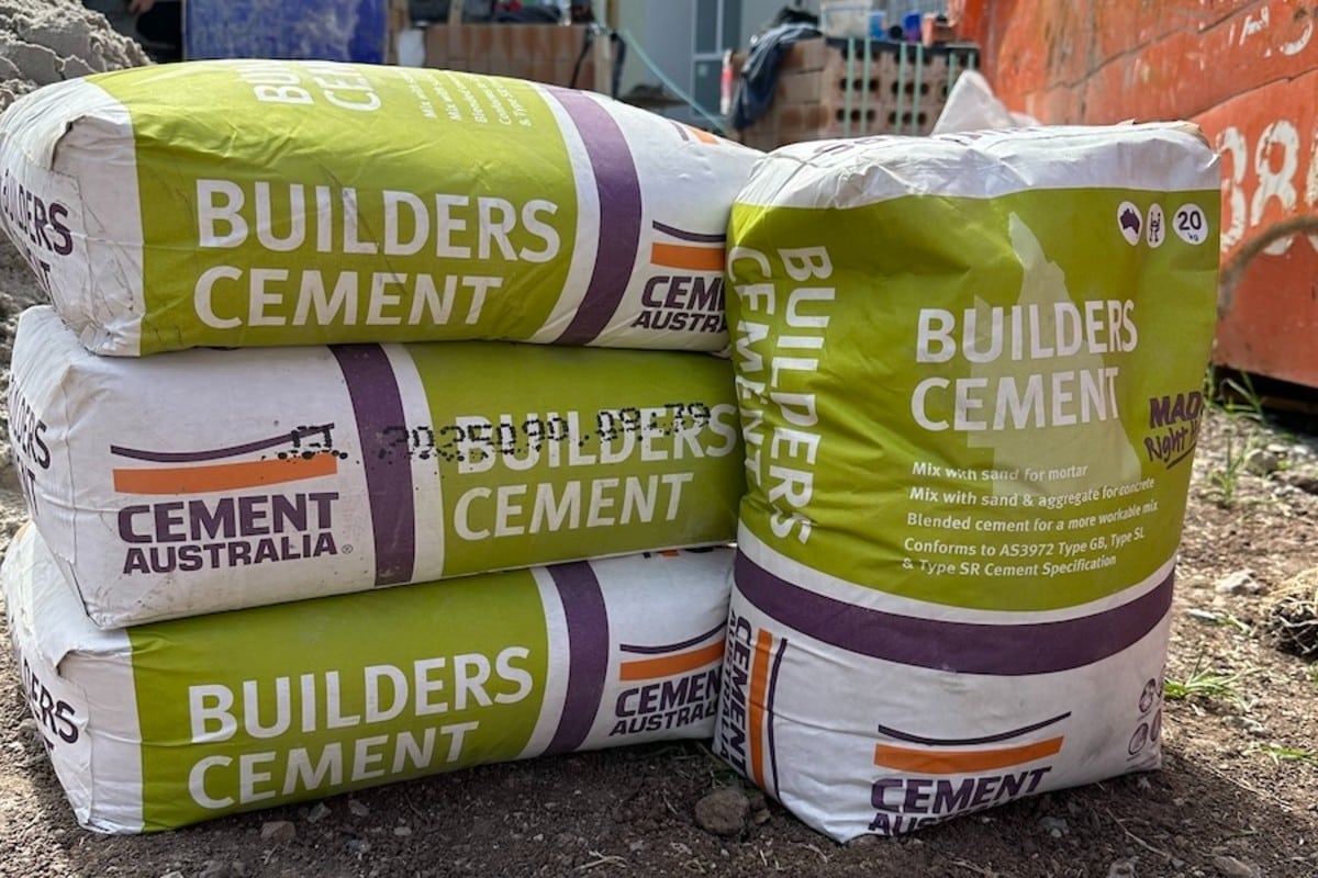 Buy 6 bags, pay for 5: Cement Australia's Builders Cement promo